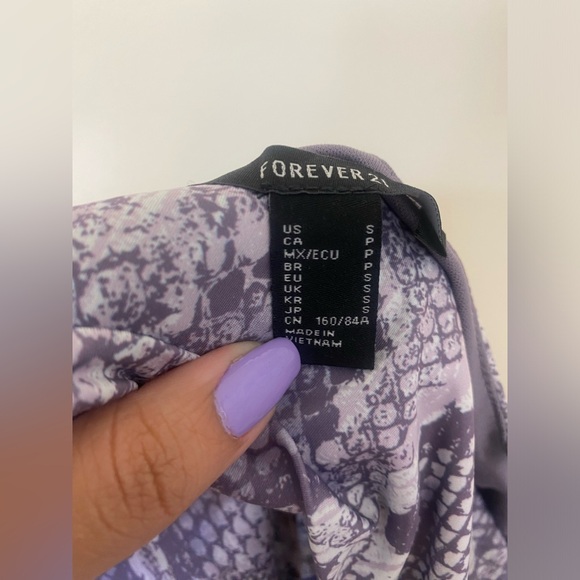 FOREVER 21 Purple and lavender snakeskin pring bodycon mini dress - Picture 6 of 7